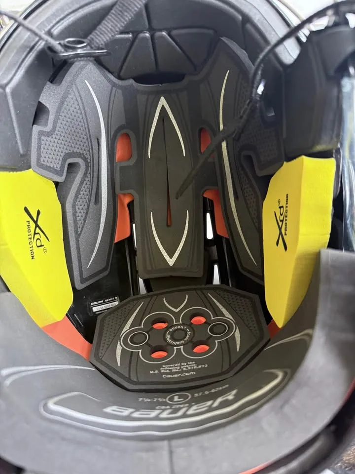 Bauer Supreme Helmet + Size 11.5 Hockey Gear image indicator(5)