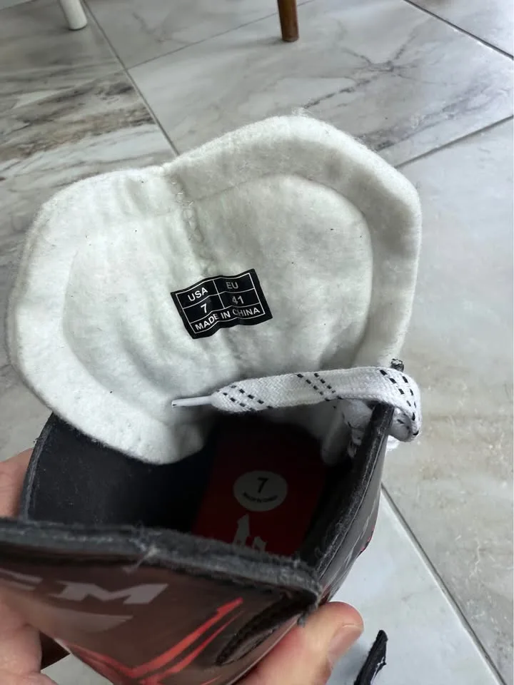 CCM JetSpeed 345 Youth Hockey Skates Size 7 image indicator(2)