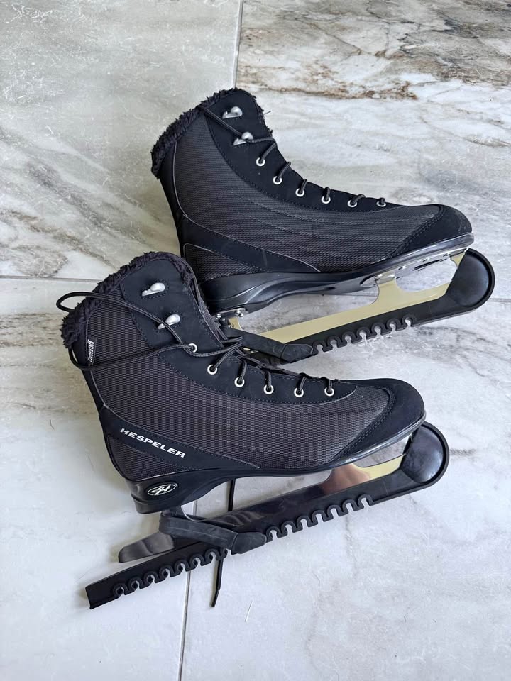 Hespeler FIGURE SKATE WomensFigure Skate Black Senior Size 9