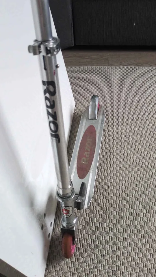 Razor Scooters image indicator(2)