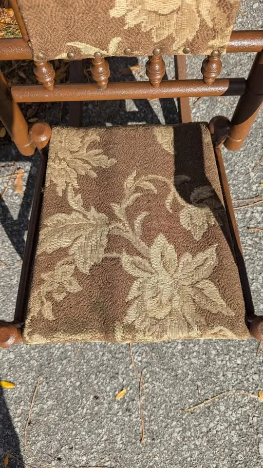 Child's Vintage Rocking Chair image indicator(6)