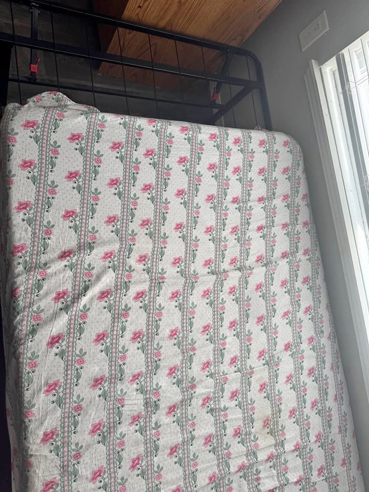 Twin size bed with mattress