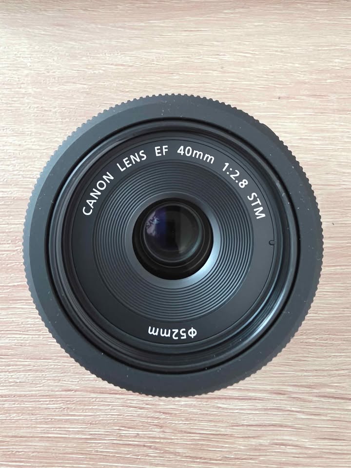 Canon Lens - Ef 40Mm F/2.8 STM - photo 2