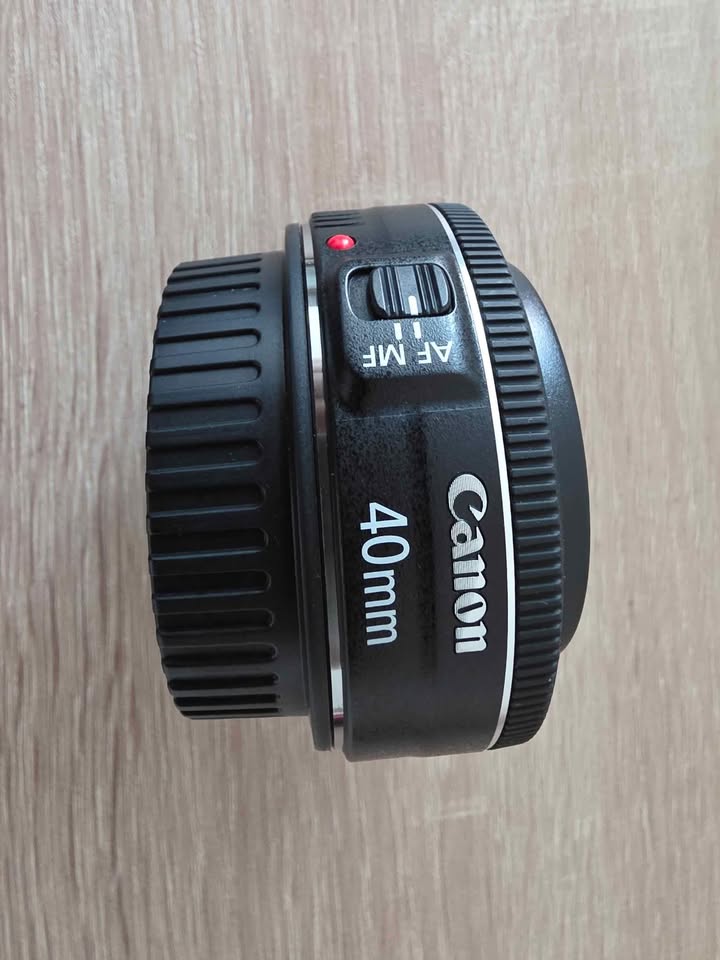 Canon Lens - Ef 40Mm F/2.8 STM - photo 4