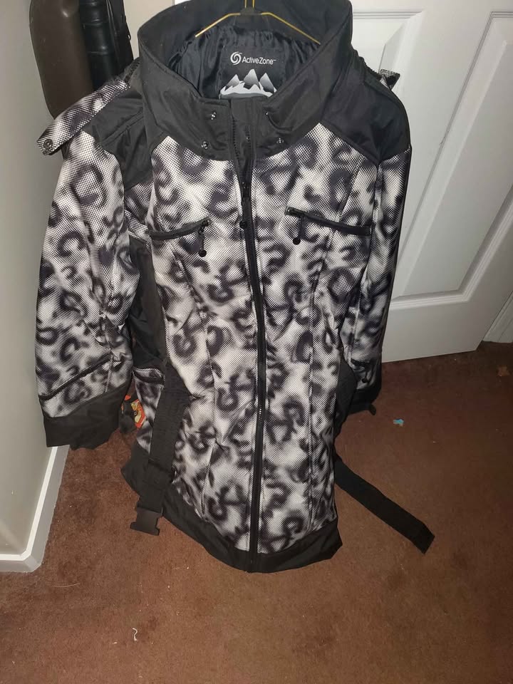 Never worn 3x ladies winter jacket