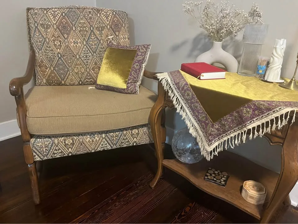 Matching Solid wood Vintage Dresser & Side Table image indicator(6)