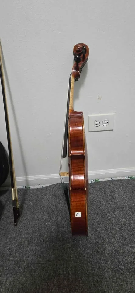 Amati Model 100 Violin image indicator(2)