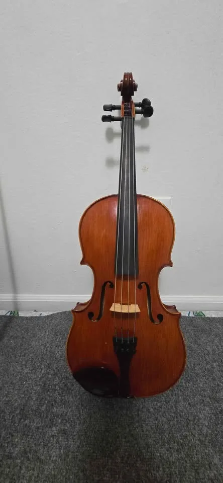 Amati Model 100 Violin image indicator(3)
