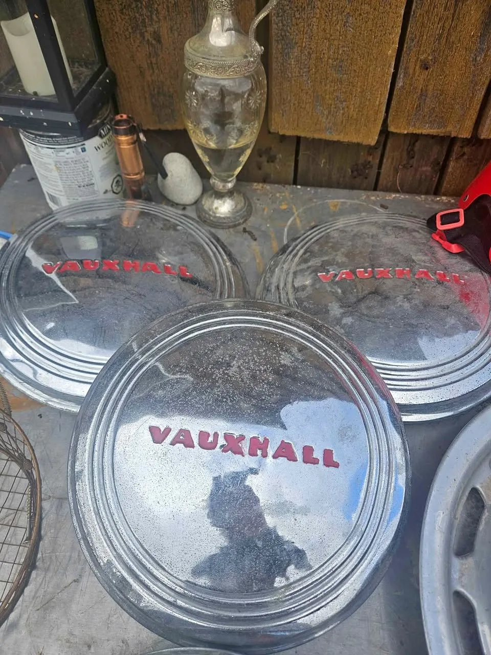 Vauxhall hubcaps (3 pieces) thumbnail