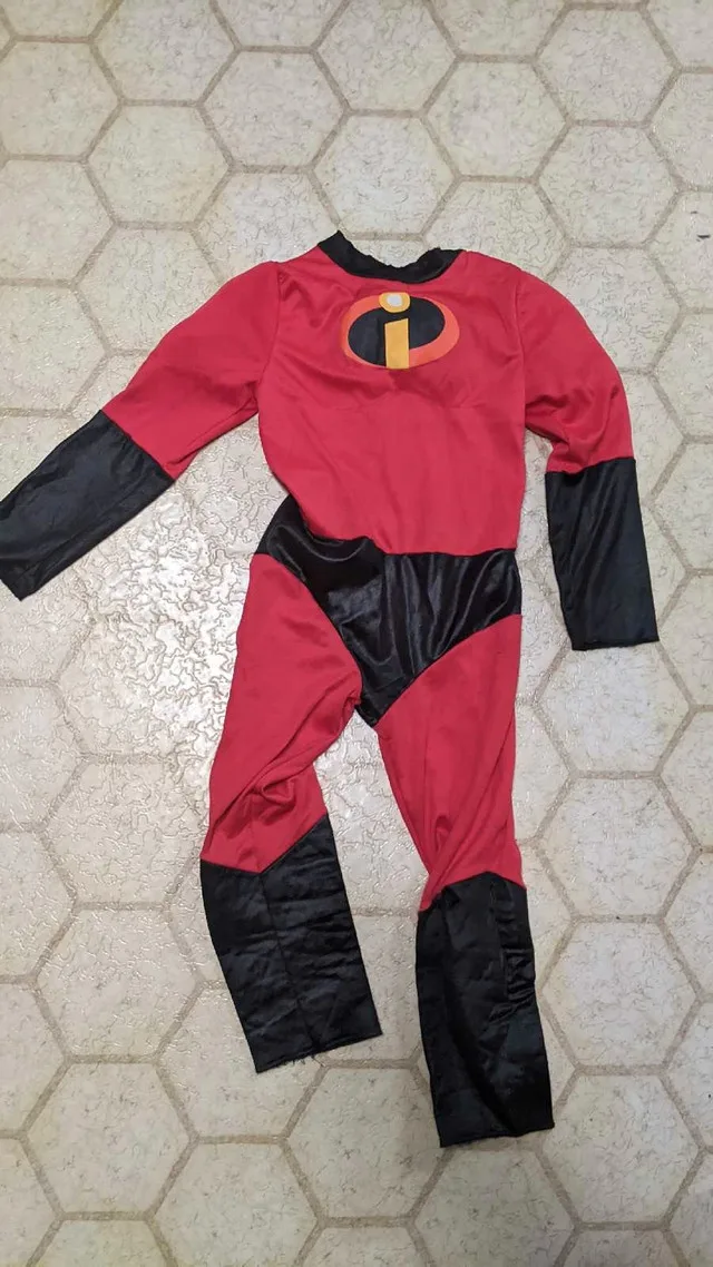 Incredibles Costume thumbnail
