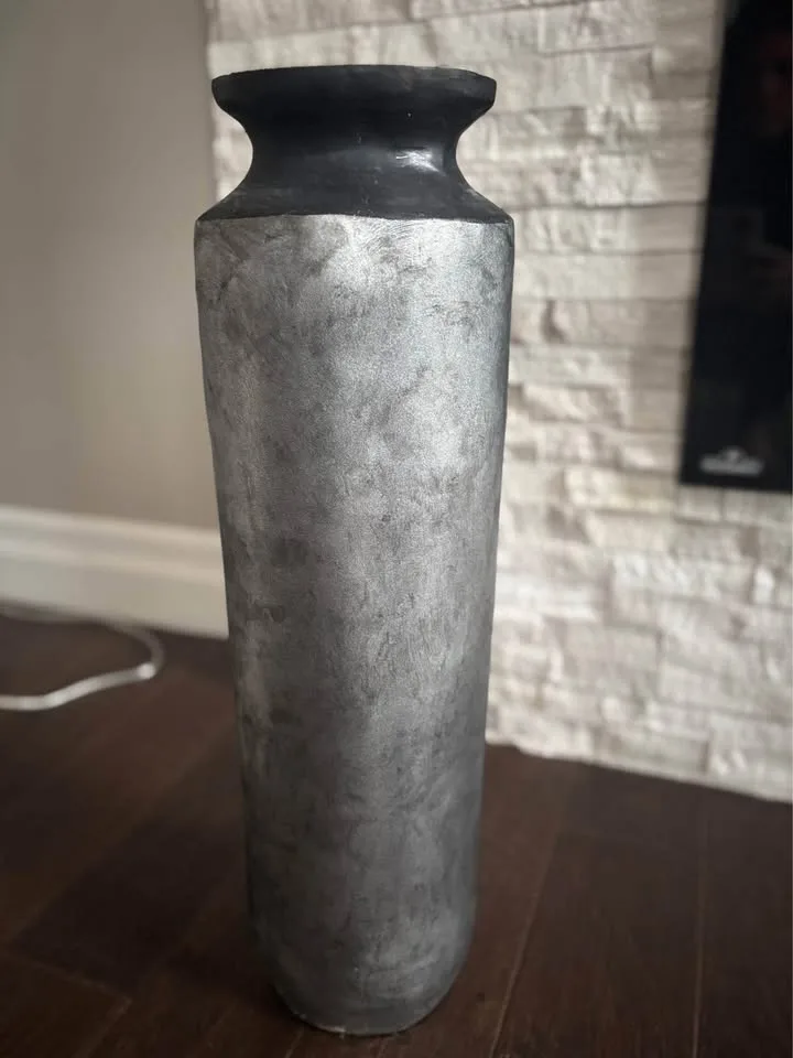 Floor Vase image indicator(2)