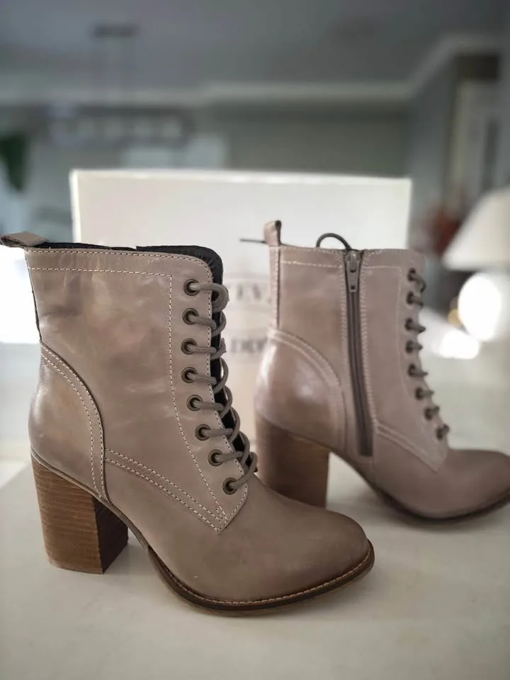 Steve Madden Boots image indicator(3)