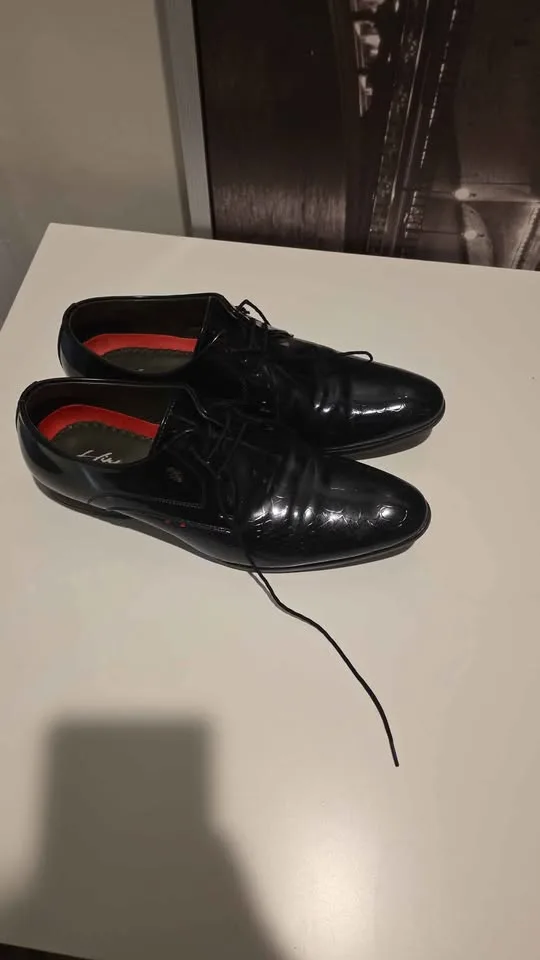 ✨ Elegant Black Glossy Formal Shoes – Premium Style size-9.5 image indicator(4)