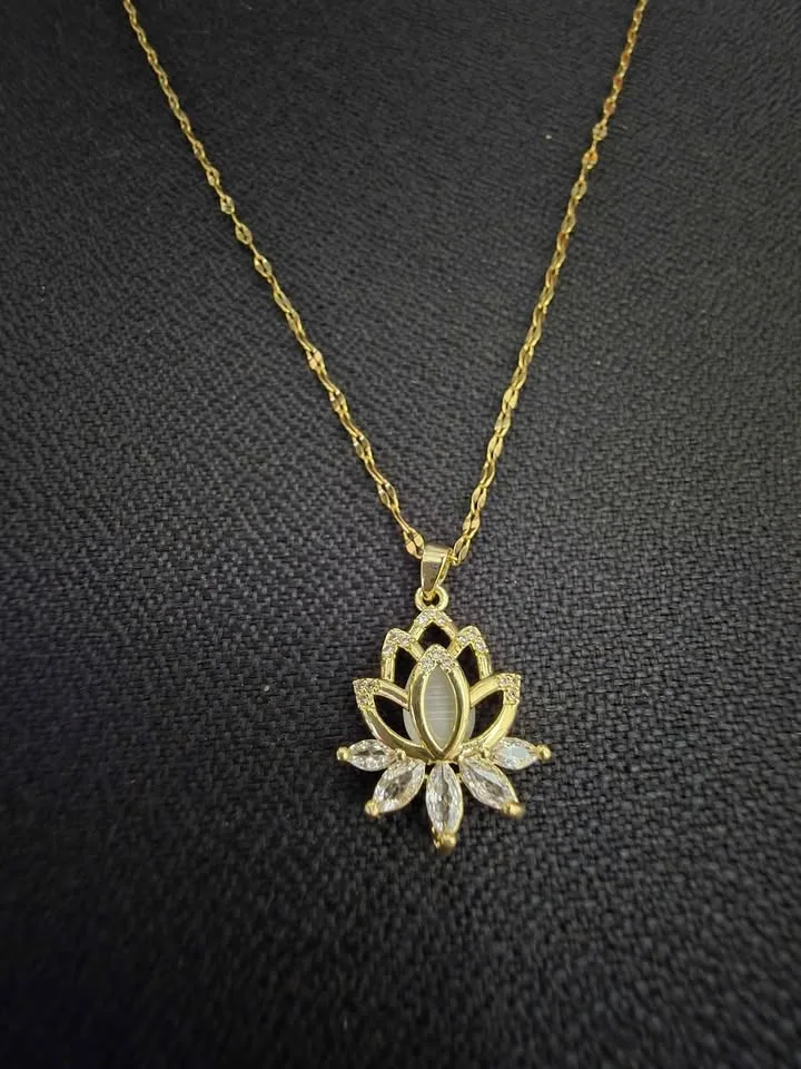 Elegant Lotus Blossom Pendant Necklace image indicator(3)
