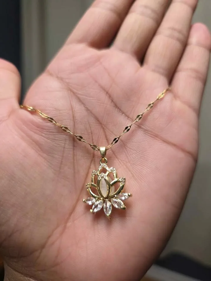 Elegant Lotus Blossom Pendant Necklace image indicator(7)