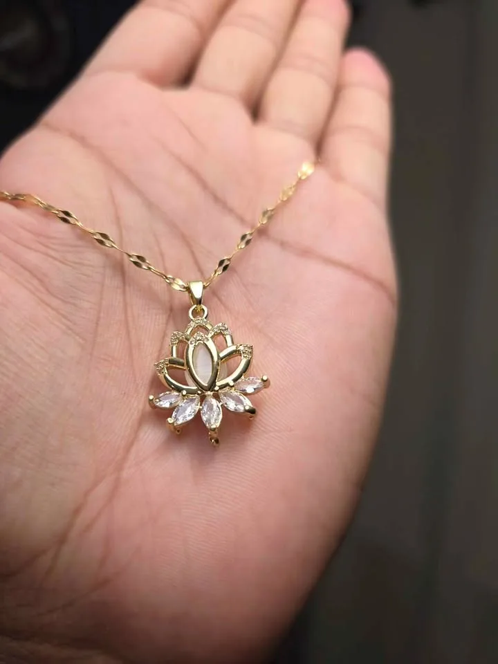 Elegant Lotus Blossom Pendant Necklace image indicator(8)
