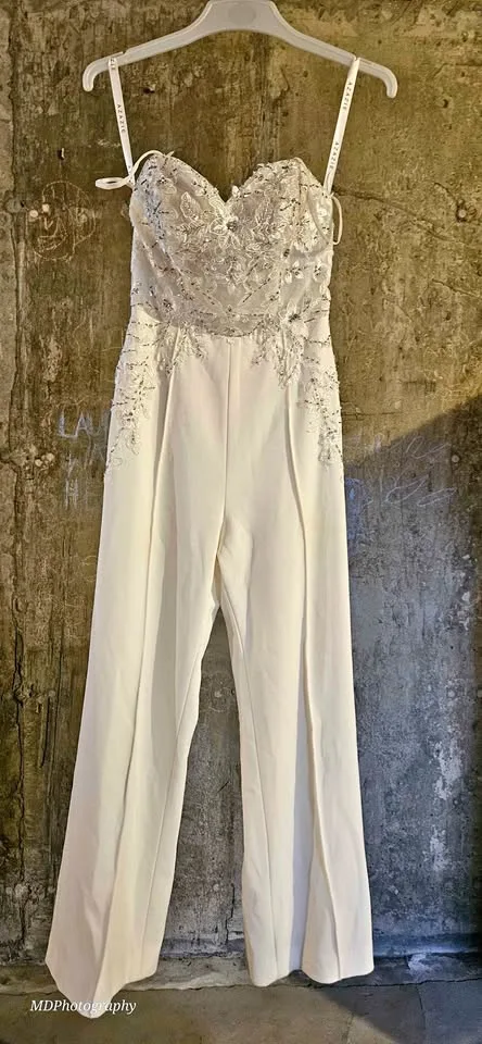 MOVING SALE Bride or Party Pant Suit w/Sequins thumbnail