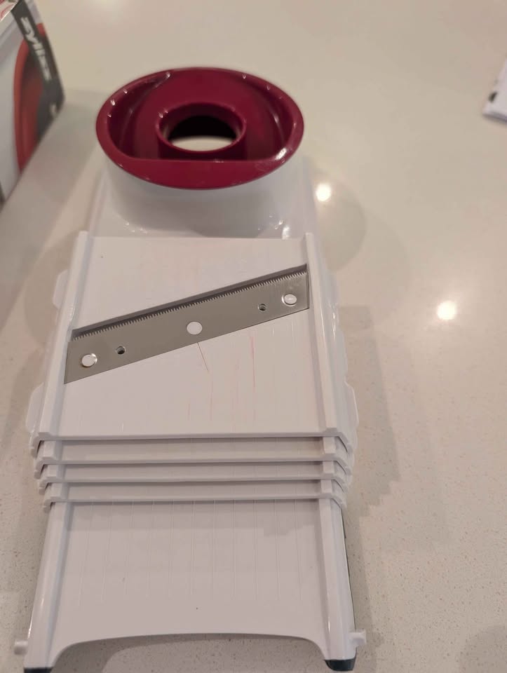 4 in 1 Slicer and Grater Zyliss Switzerland Brand - photo 3