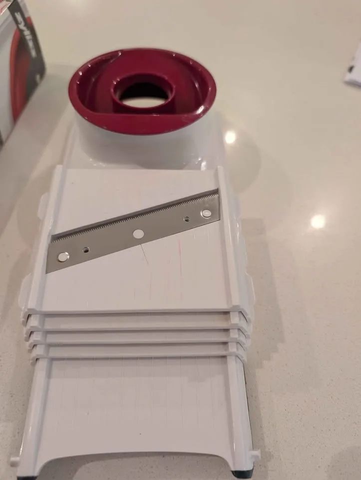 4 in 1 Slicer and Grater Zyliss Switzerland Brand image indicator(3)