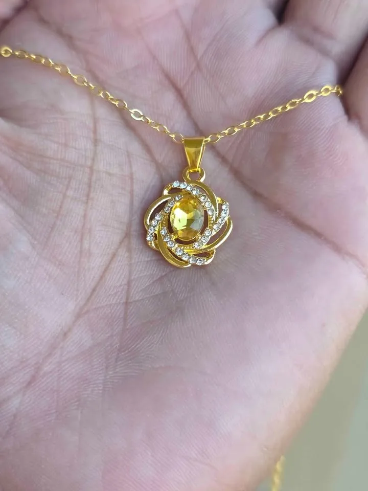 Elegant Gold Spiral Flower Pendant Necklace image indicator(2)