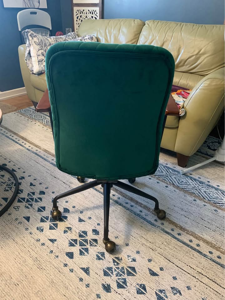 🪑 Elegant Vintage-Style Green Velvet Swivel Chair 🌿 - photo 3