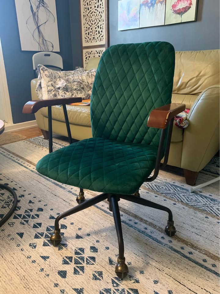 🪑 Elegant Vintage-Style Green Velvet Swivel Chair 🌿 - photo 5