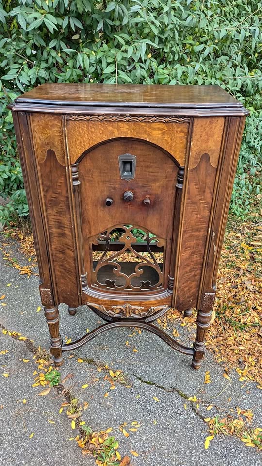 1930s Silver-Marshall Radio (Made in Toronto)