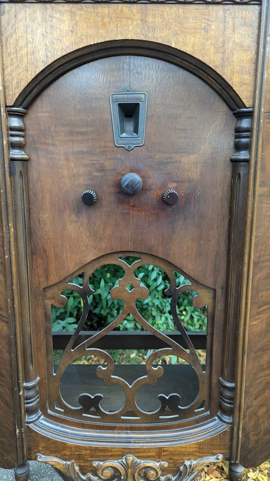 1930s Silver-Marshall Radio (Made in Toronto) - photo 2