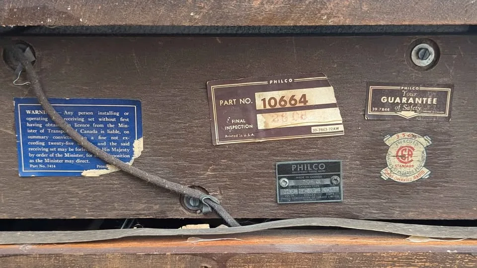 Vintage 1939 Philco Radio & Record Player image indicator(9)