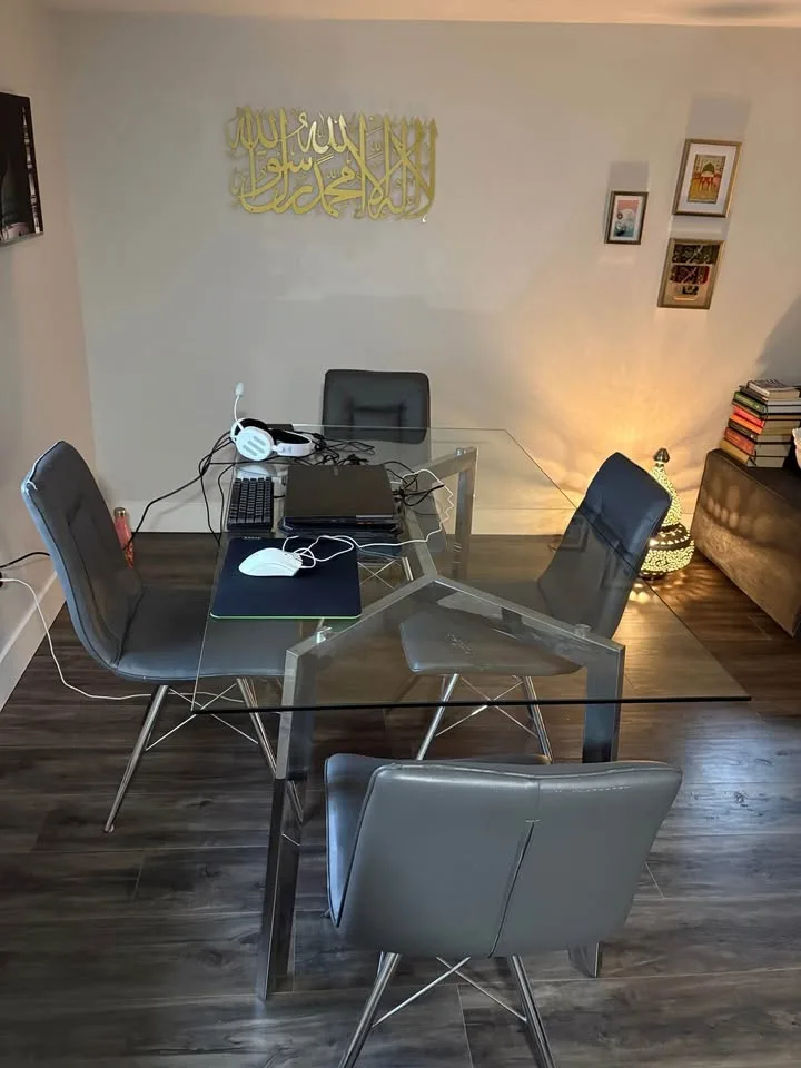 Move-Out Sale — Clean, Gently Used Furniture image indicator(2)