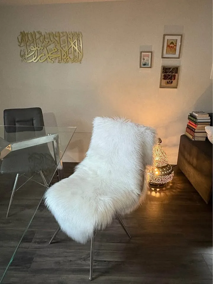 Move-Out Sale — Clean, Gently Used Furniture image indicator(3)