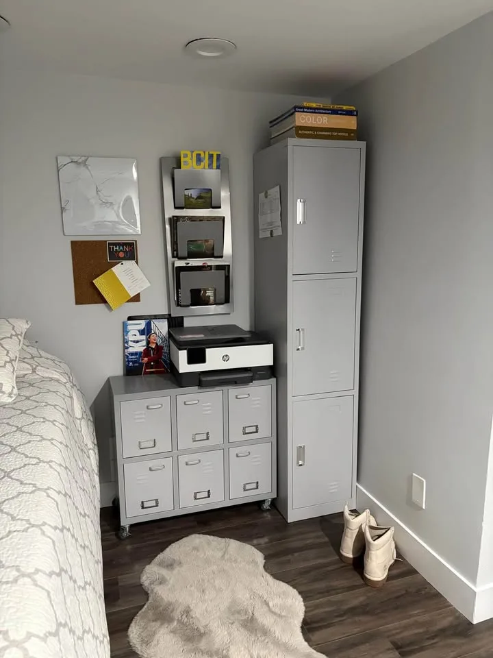 Move-Out Sale — Clean, Gently Used Furniture image indicator(8)