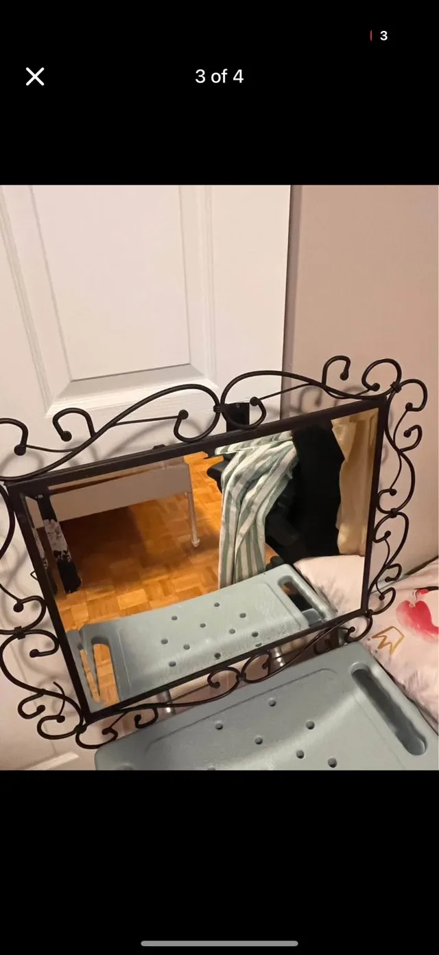 Decorative Wall Mirror – Black image indicator(2)