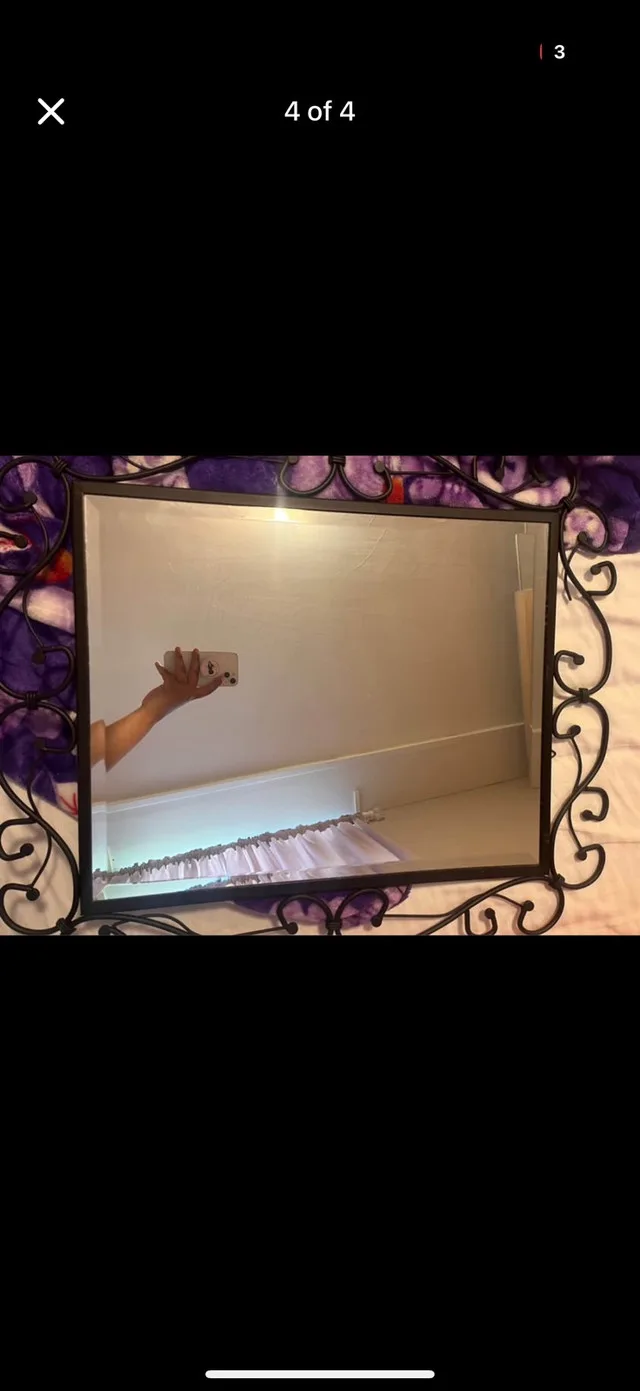 Decorative Wall Mirror – Black image indicator(3)