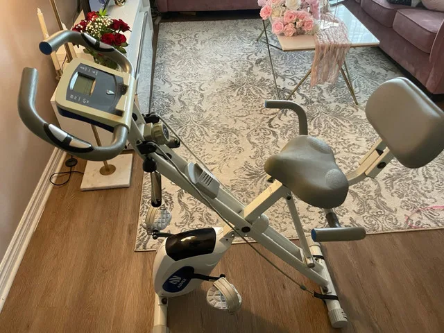 Foldable Exercise Bike w/ Backrest + Heart-Rate Grips image indicator(3)