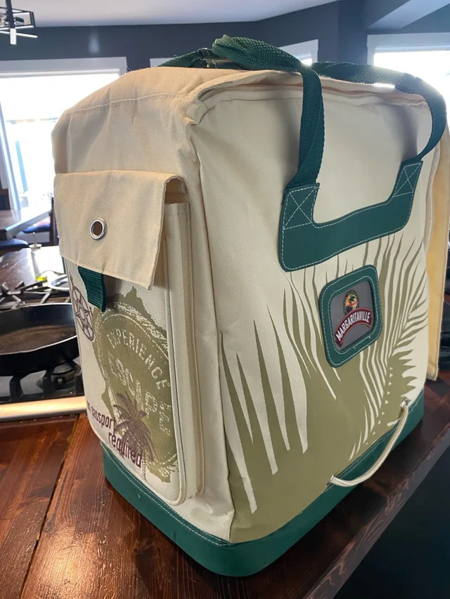 Barely used Margaritaville with carry bag image indicator(3)