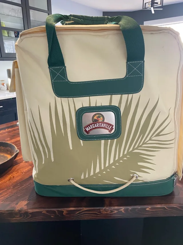 Barely used Margaritaville with carry bag image indicator(4)