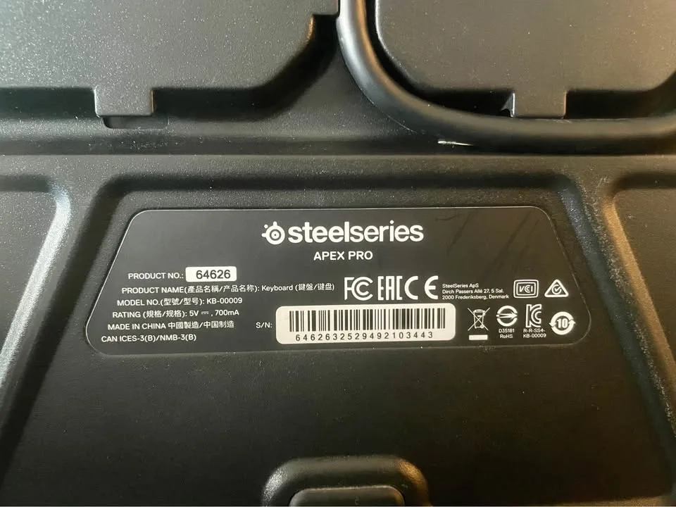 SteelSeries Apex Pro Mechanical Gaming Keyboard image indicator(3)