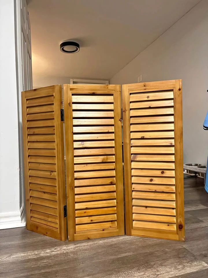 🌿 Wooden Louvered Folding Screen / Room Divider