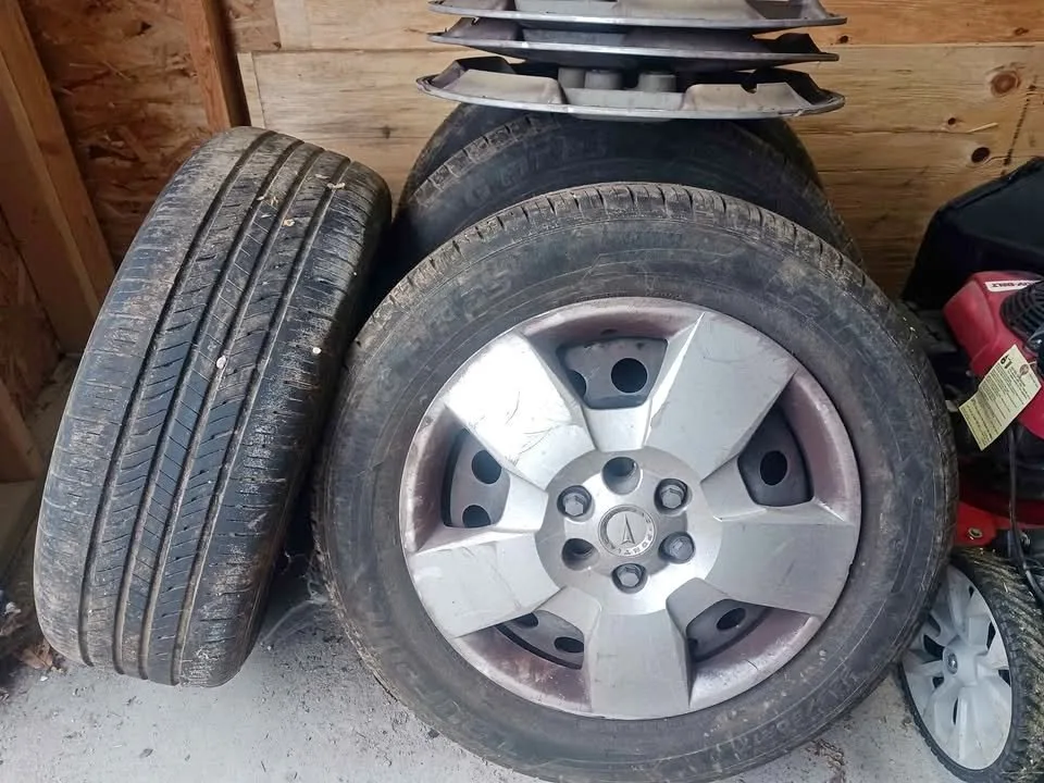 225 60 r17 TIRES & RIMS - Pontiac Montana, Chevy Uplander thumbnail