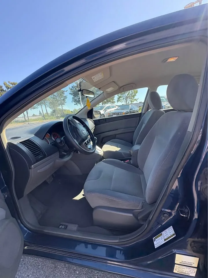 2009 Nissan Sentra image indicator(8)