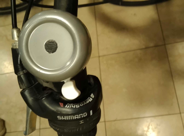 Used Raleigh city hybrid bike - photo 5