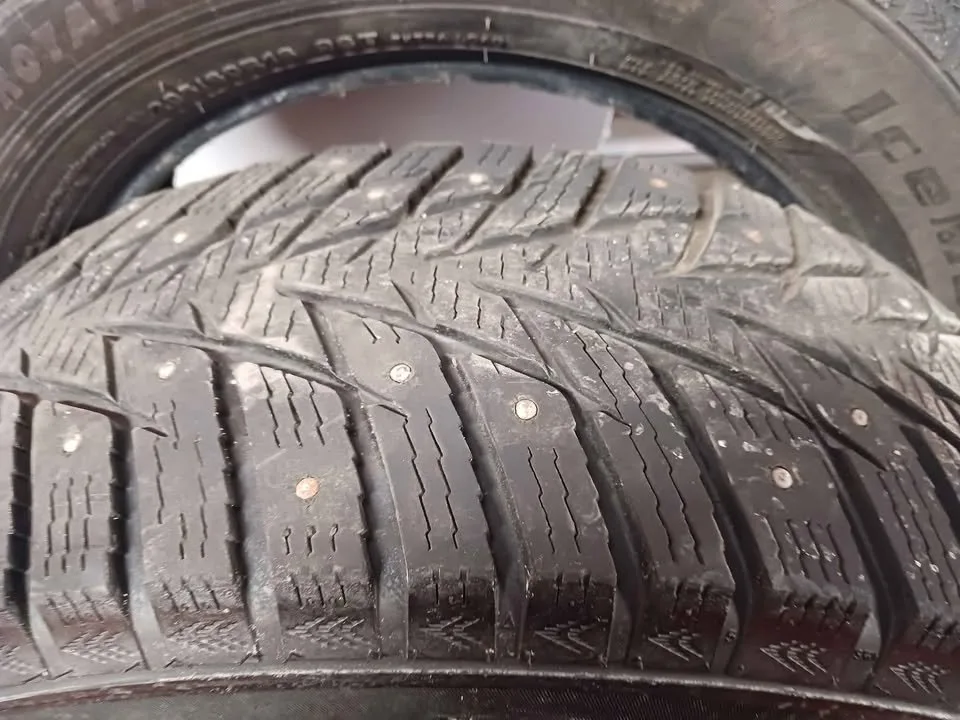 205 60 r16 HABILEAD ICE MAX STUDDED WINTER TIRES image indicator(3)