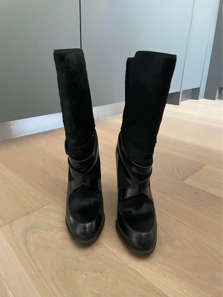 Brand new women’s Todd boots black size 40 image indicator(2)