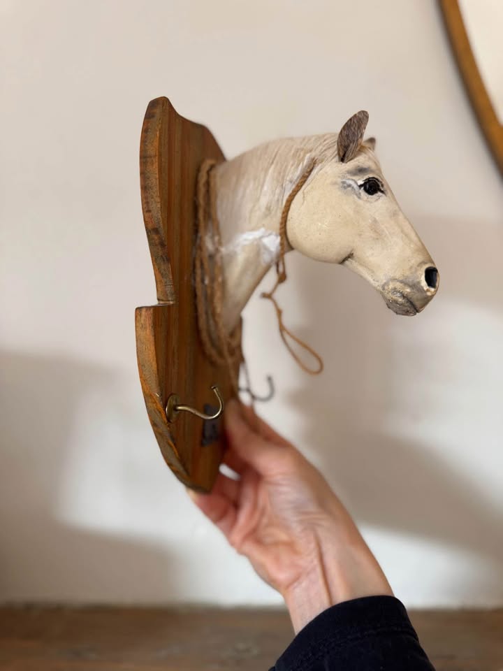 Vintage Horse Head Wall Hanger / Key Holder | Equestrian Decor - photo 3