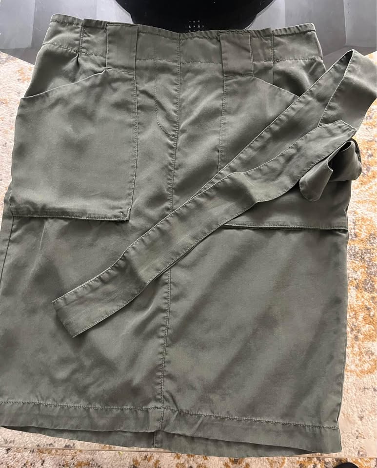 Reitmans skirt - small - photo 3