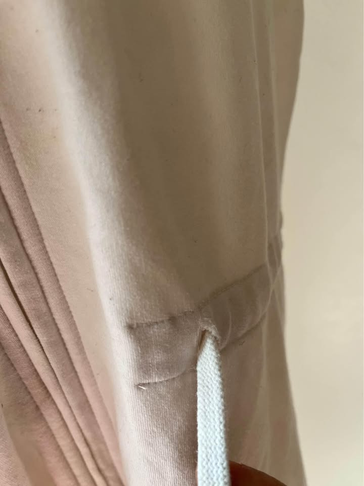 Sleeveless activewear for women/girl- size small - photo 3
