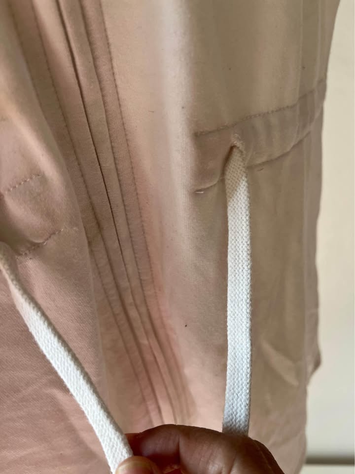Sleeveless activewear for women/girl- size small - photo 4