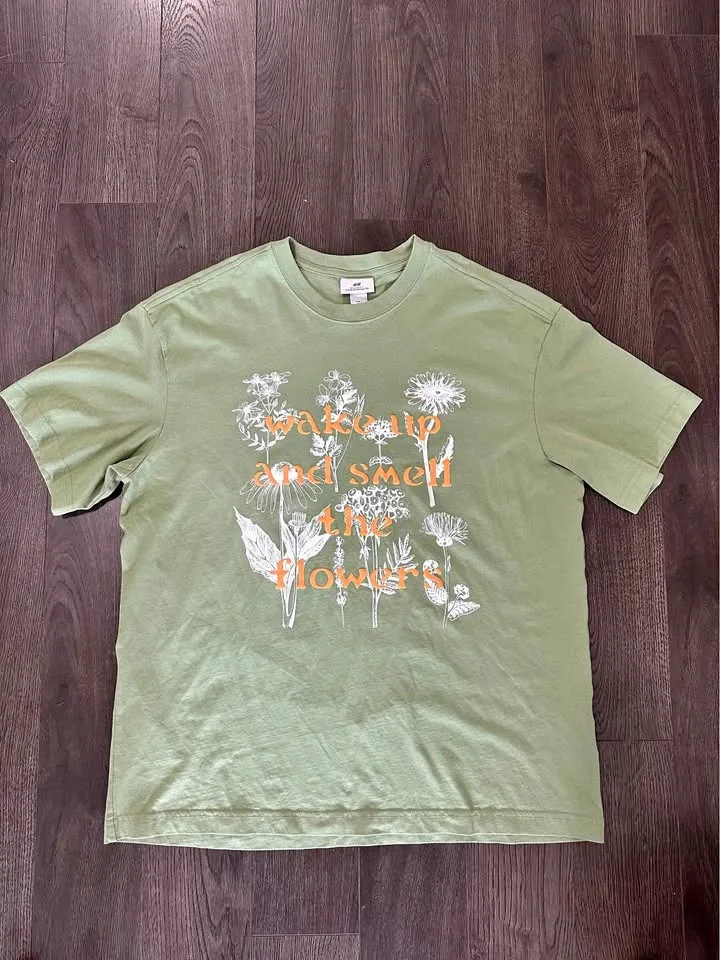 H&M Graphic Tee thumbnail