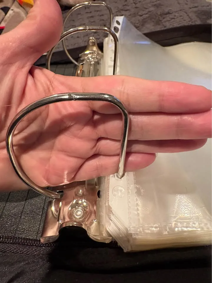 3 inch zippered binder with pouch image indicator(4)